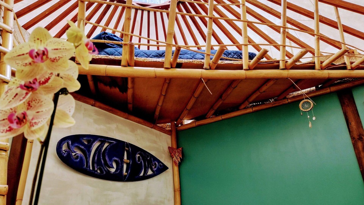 Papaikou House | Hale'ohe (Bamboo House) Yurt on a small family farm