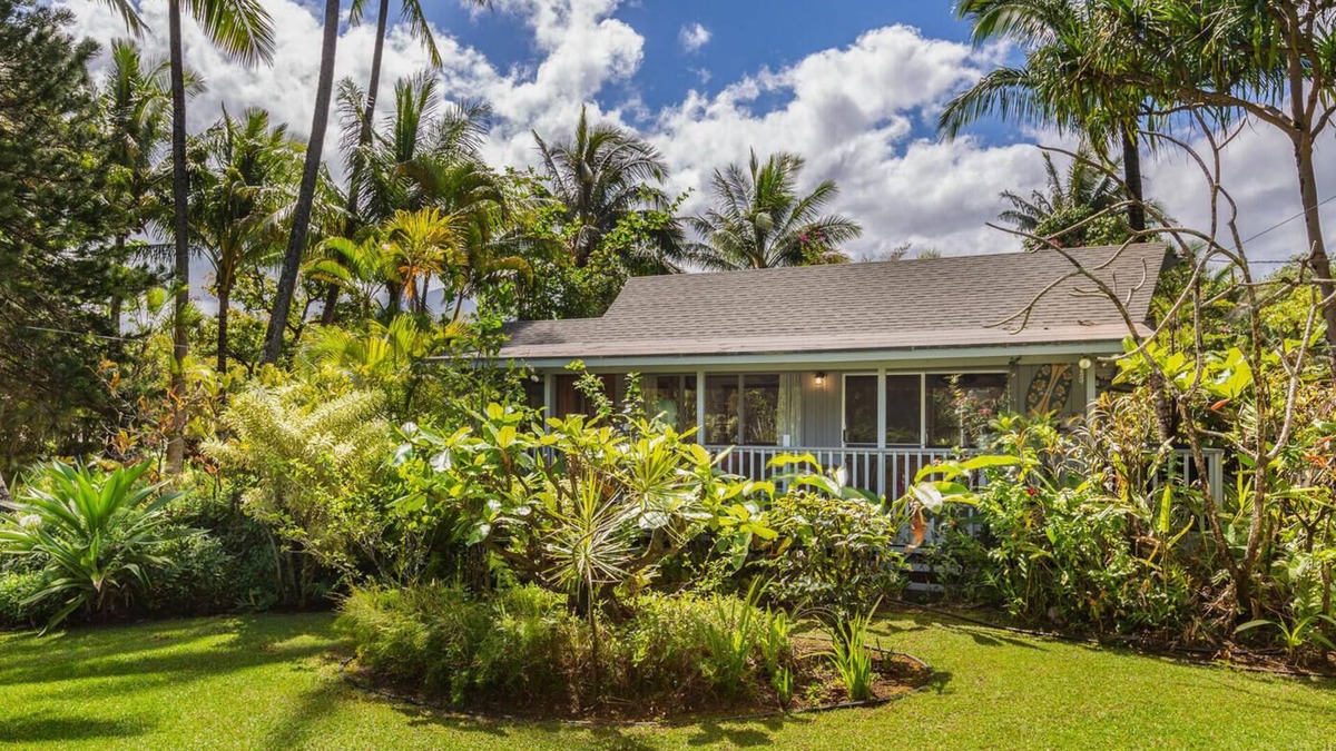 Wainiha House | Hale Pua Kai, Comfortable Hawaiian Style Home