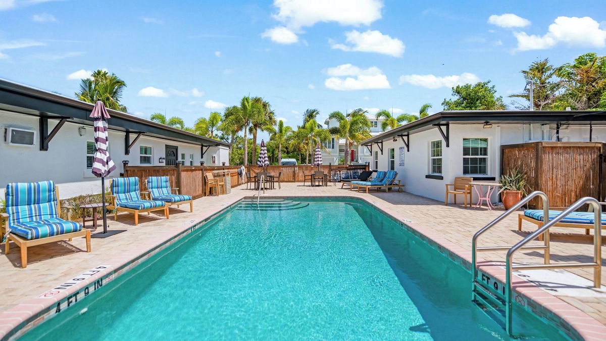 Holmes Beach Apartment | Haley's at The Anna Maria Island Inn