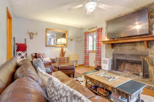Waleska Apartment | half Mi to Marina Lake Arrowhead Condo!