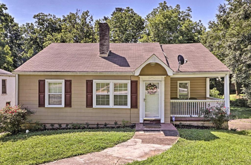Atlanta House | Half-Mi to Pool and Golf Atlanta Home with Veranda!