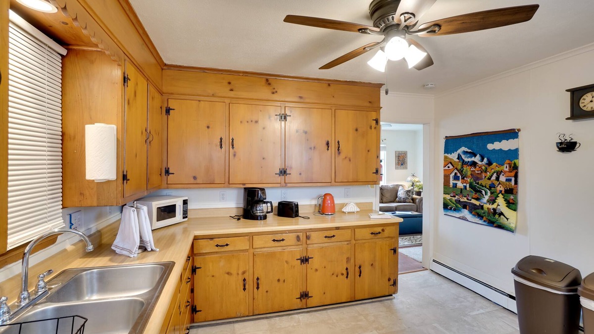 Bolivar Apartment | Half Mile to Harpers Ferry: Duplex w/Fire Pit