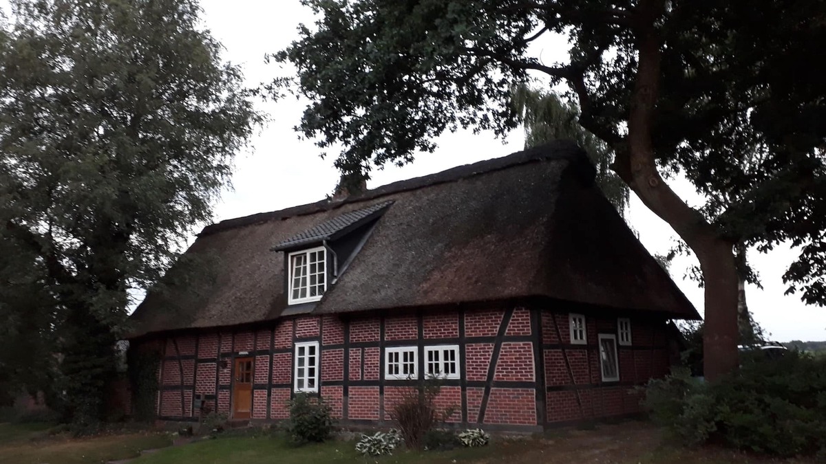 Granstedt House | Half-timbered house near Teufelsmoor between Hamburg & Bremen