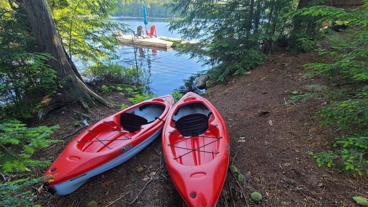 Dysart et al Cottage | Haliburton Cottage Peaceful Rustic-Luxury Lakefront Retreat for Couples & Family