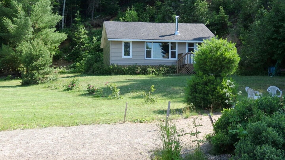 Dysart et al Cottage | Haliburton Lake Cottage Rental - Waterfront