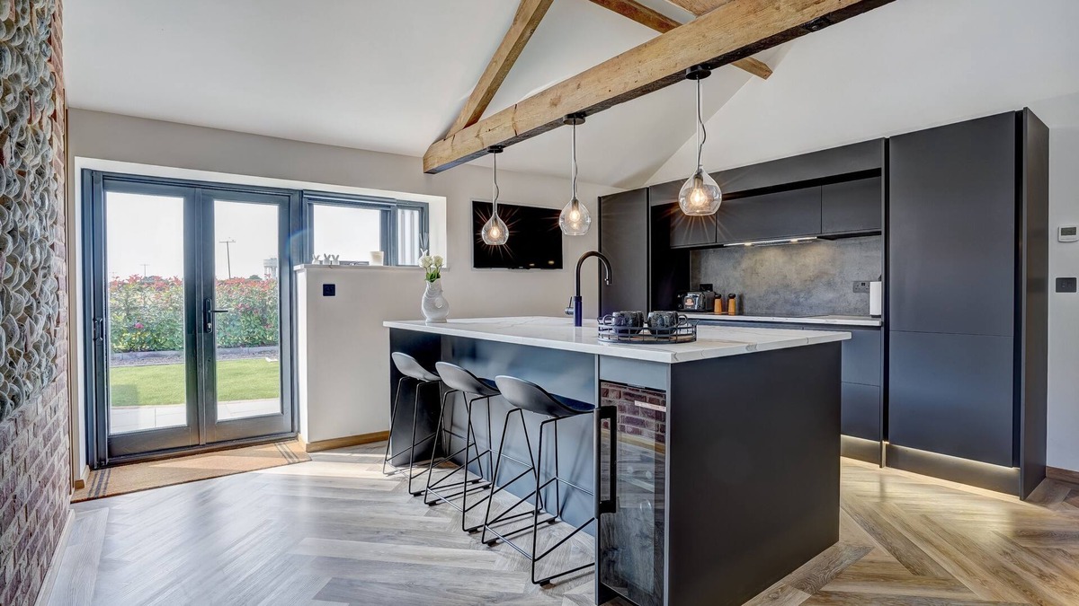 Happisburgh House | Hall Farm Barn | Winterton Cottages