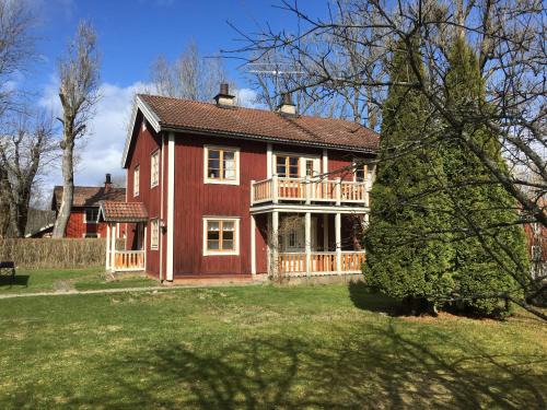 Lekhyttan Bed & Breakfast | Hallagårdens B&B