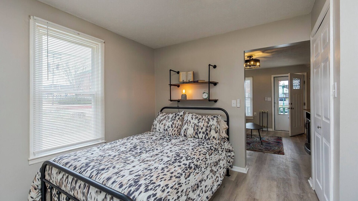 Georgetown House | Hallelujah Acres Side 2
