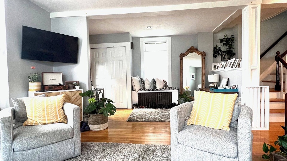Salem House | Halloween Season in Salem, MA- Charming 2-bedroom Victorian house