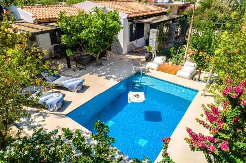 Lygaria Villa | HALO Ligaria Suite 100m next to the beach with private pool