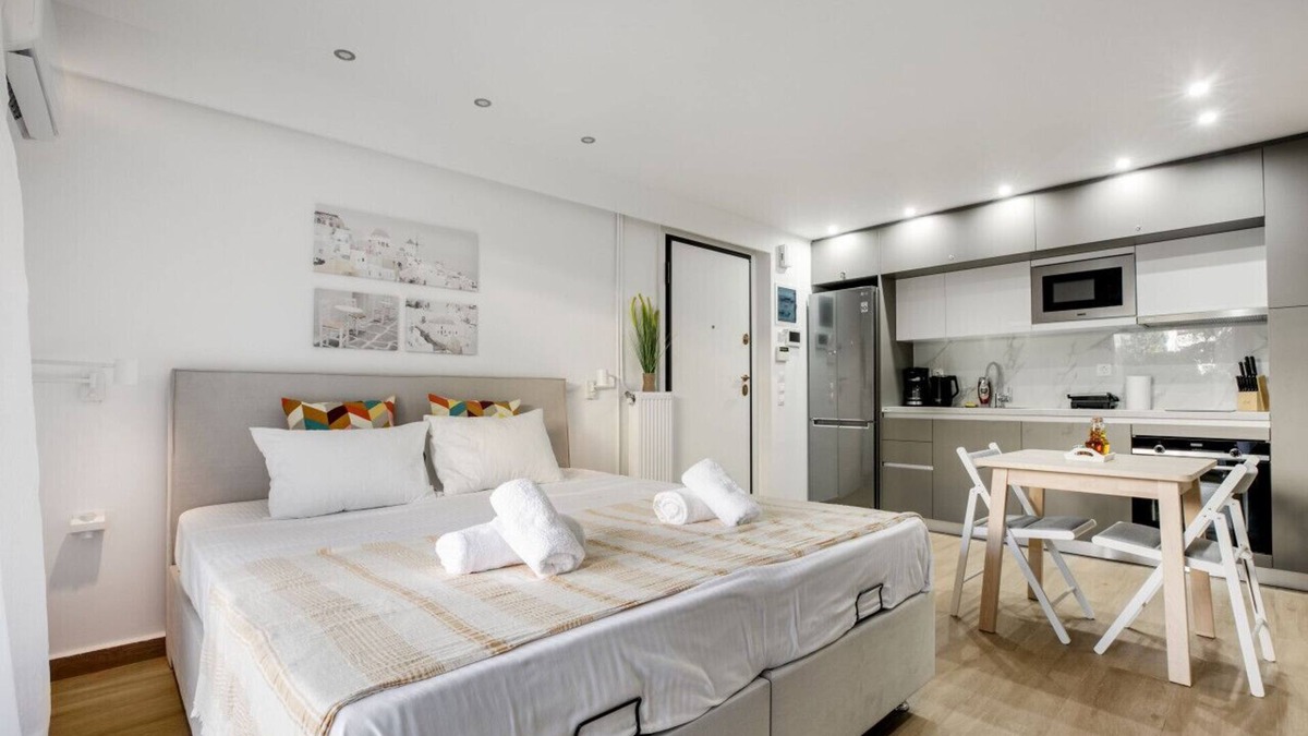 Glyfada Apartment | Halo - Luxury Studio in Athens