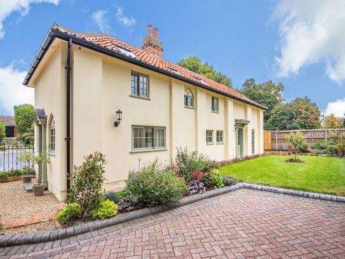 Spilsby House | Halton Lodge