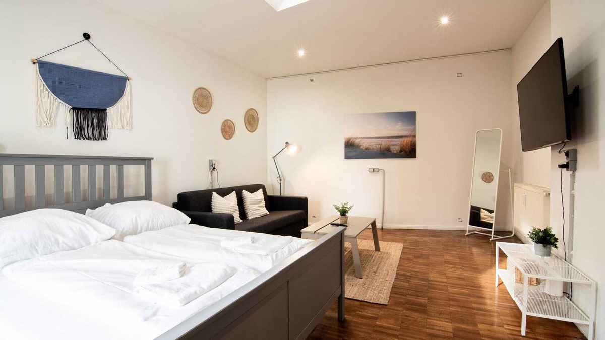 Barmbek-Sued Apartment | Hamburg - 3 Rooms for up to 11 guests