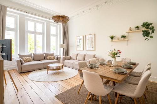 Saint Georg Apartment | Hamburg City Apartment auf 120qm mit Billardtisch für bis zu 9 Gäste