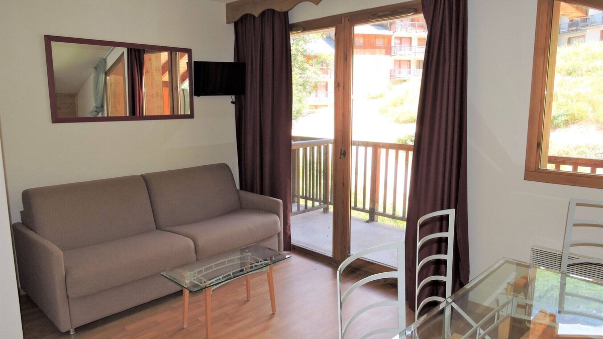 Orelle Apartment | Hameau 1 303 - SPA & PISCINE appartement 6 pers
