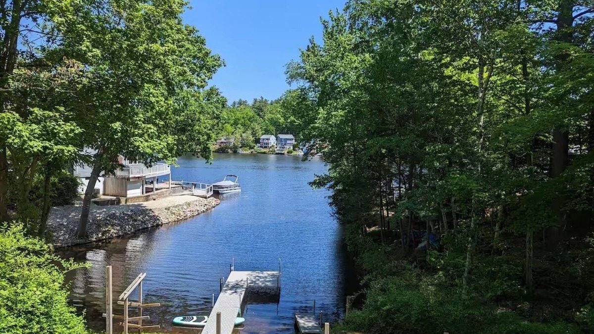 Stafford Cottage | Hamilton Cottage: Cozy Lakefront A-Frame
