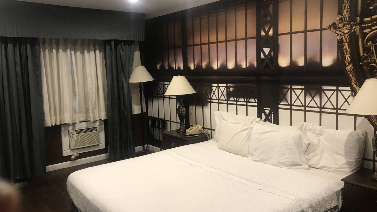 Sturbridge Hotel | Hamilton Inn