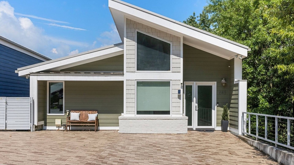 Northside House | Hamilton Villa | Walk to Downtown | 3 Bed 3 Bath