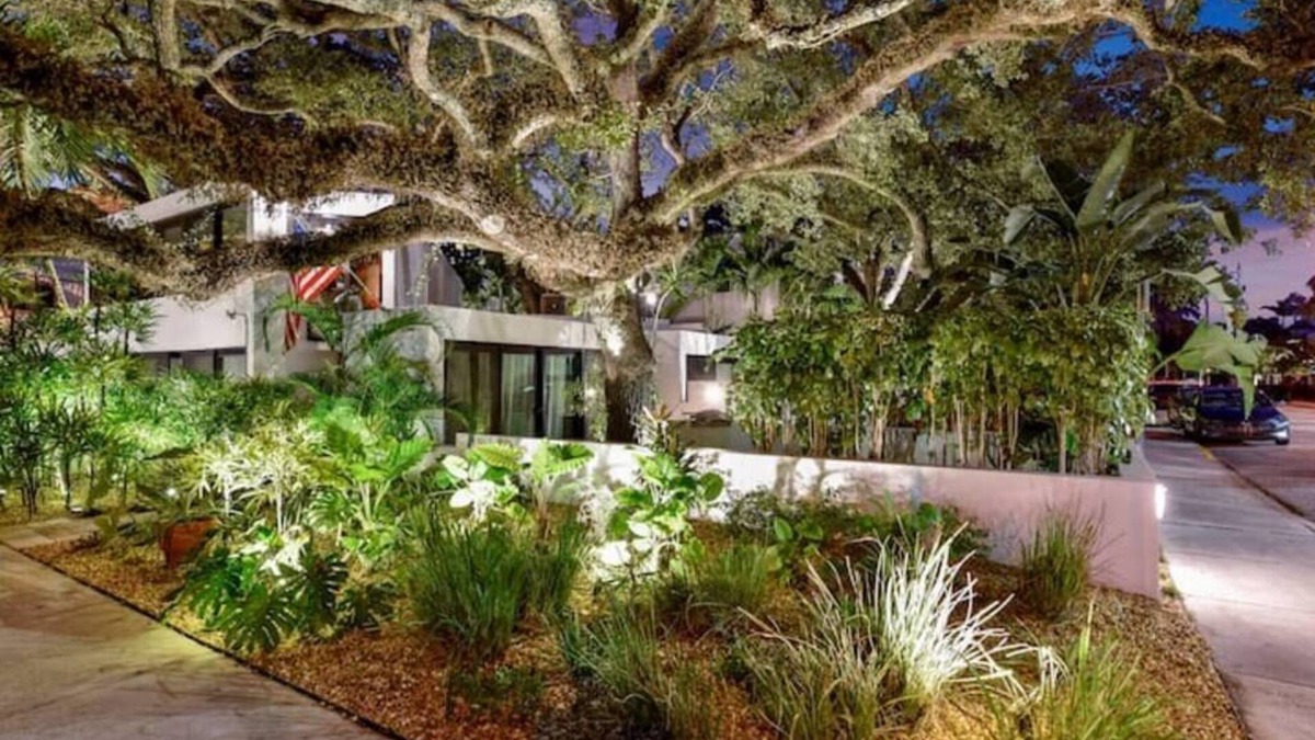 Colee Hammock Apartment | Hammock 2 in Fort Lauderdale