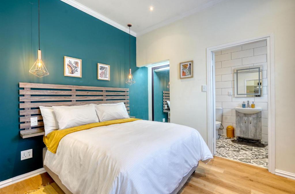 Windermere Apartment | Hampton Collection - Stylish 3 Sleeper Apartment with Pool