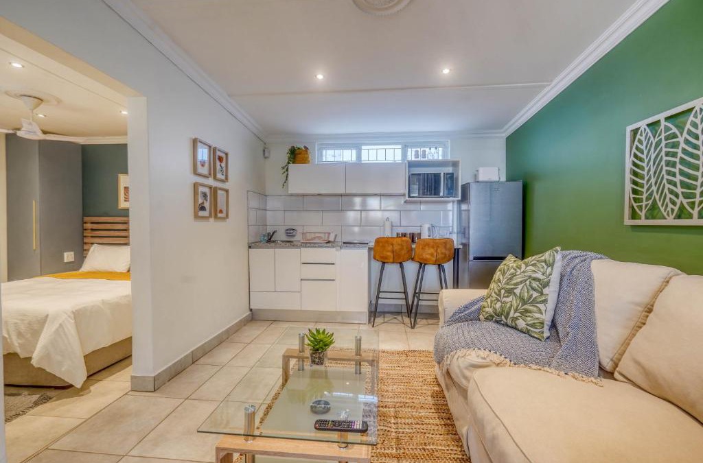 Windermere Apartment | Hampton Collection - Trendy 2 Sleeper Apartment with Pool