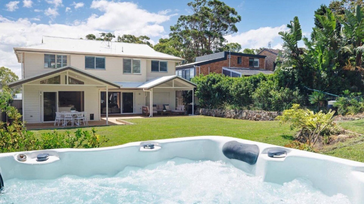 Killcare Heights House | 'Hampton Heights' by Accom Holidays