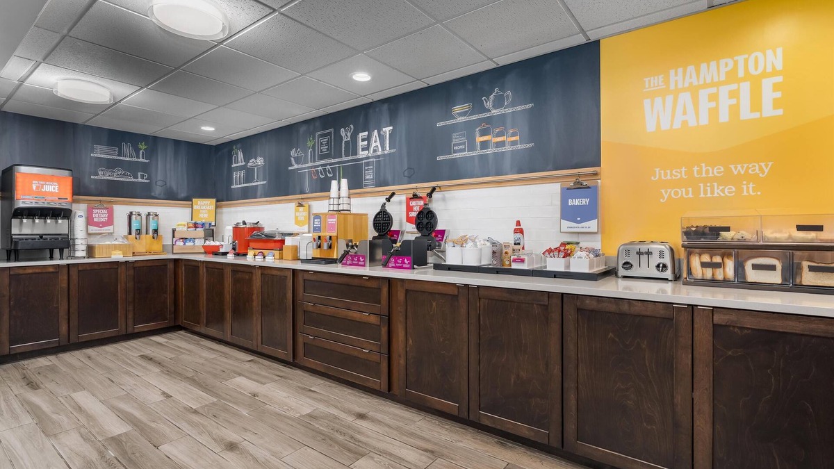 Altoona Hotel | Hampton Inn Altoona