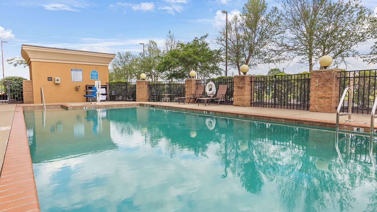 Atmore Hotel | Hampton Inn Atmore