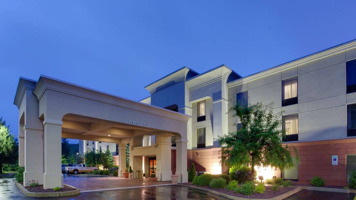 Auburn Hotel | Hampton Inn Auburn