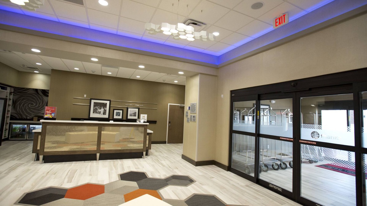 Blue Ash Hotel | Hampton Inn Blue Ash/Cincinnati