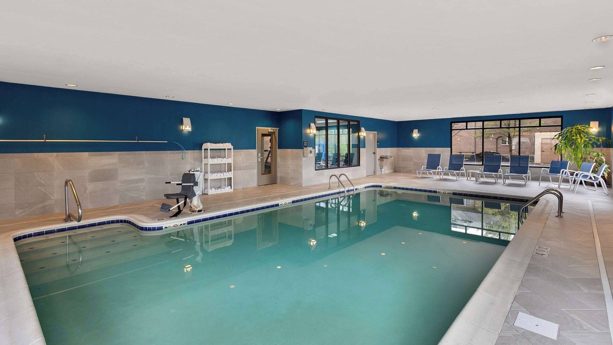 Bridgeport Hotel | Hampton Inn Bridgeport/Clarksburg