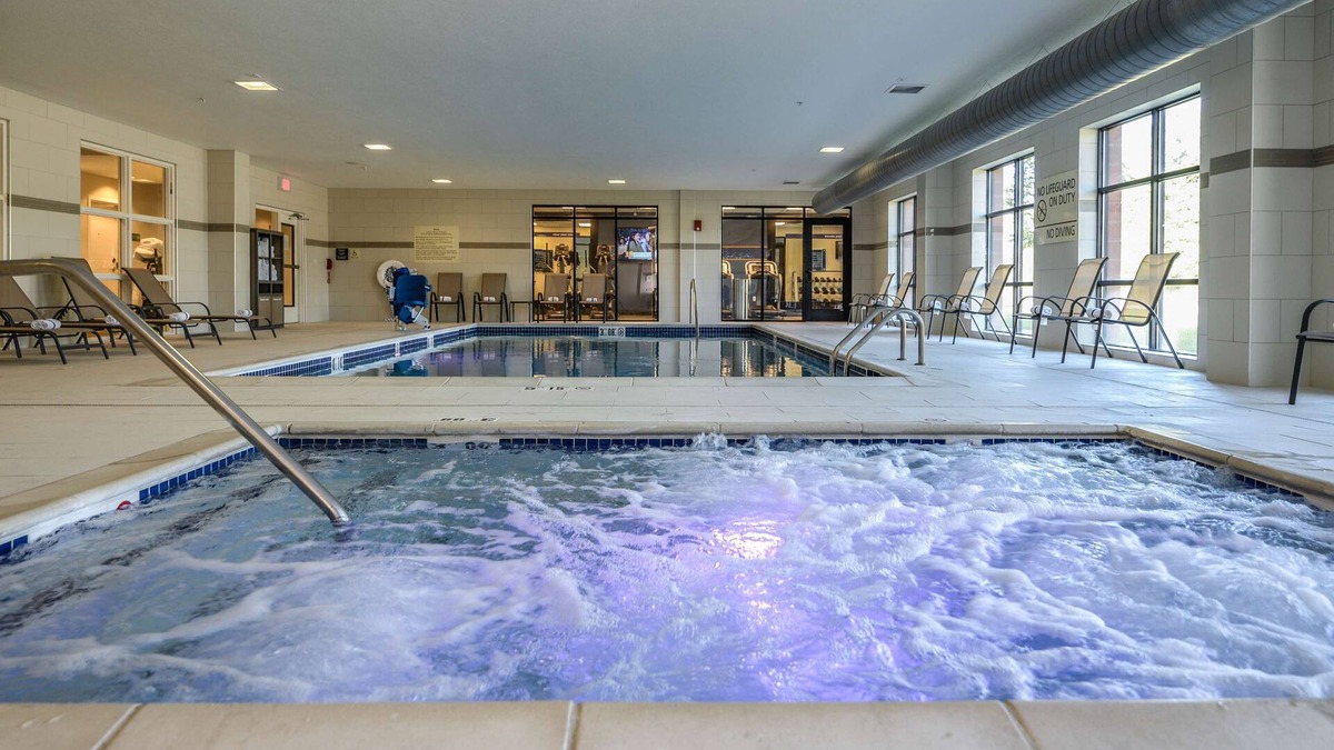 Brighton Hotel | Hampton Inn Brighton