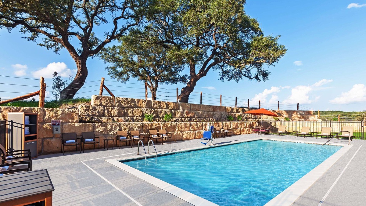 Spring Branch Hotel | Hampton Inn Bulverde Texas Hill Country