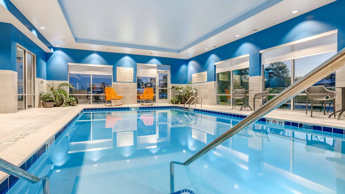Bedford Hotel | Hampton Inn by Hilton Bedford