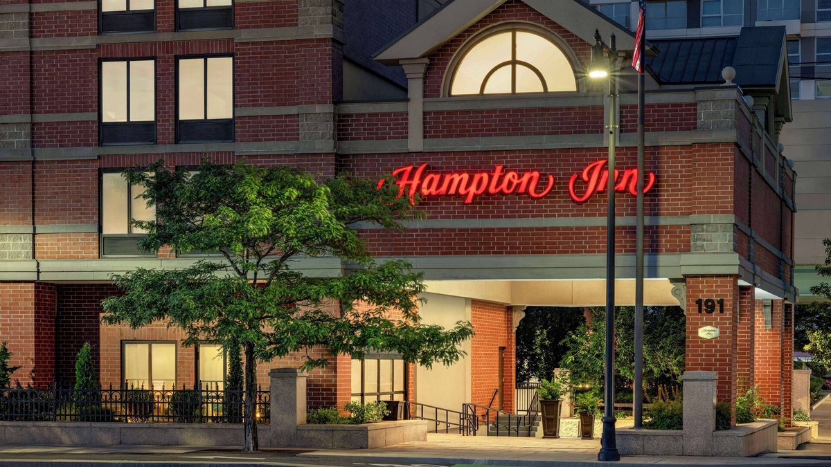 East Cambridge Hotel | Hampton Inn by Hilton Boston/Cambridge