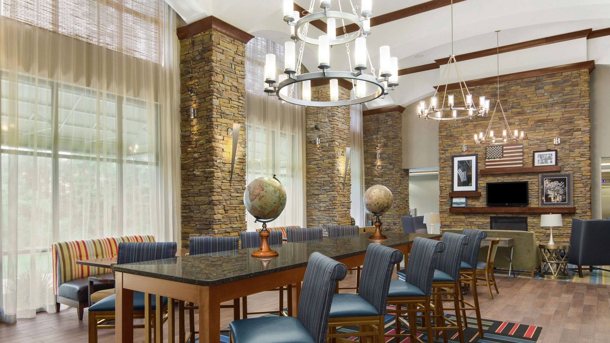 Columbus Hotel | Hampton Inn by Hilton Columbus South Fort Benning