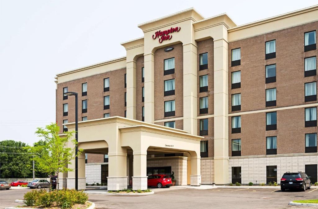 Ottawa Division Hotel | Hampton Inn by Hilton Ottawa Airport