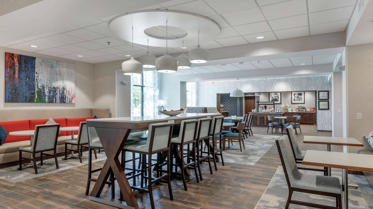Camden Hotel | Hampton Inn Camden