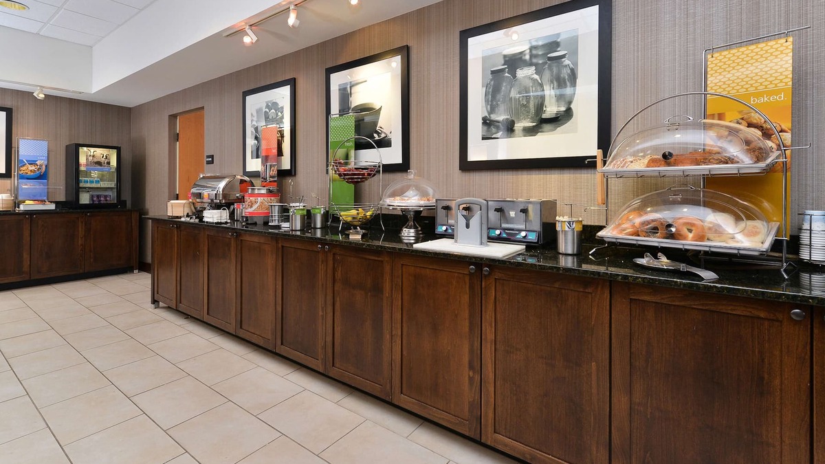 Carol Stream Hotel | Hampton Inn Chicago-Carol Stream