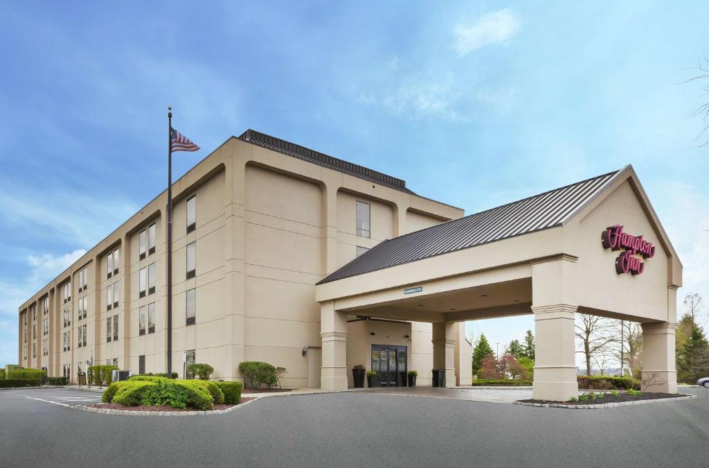 Clinton Hotel | Hampton Inn Clinton