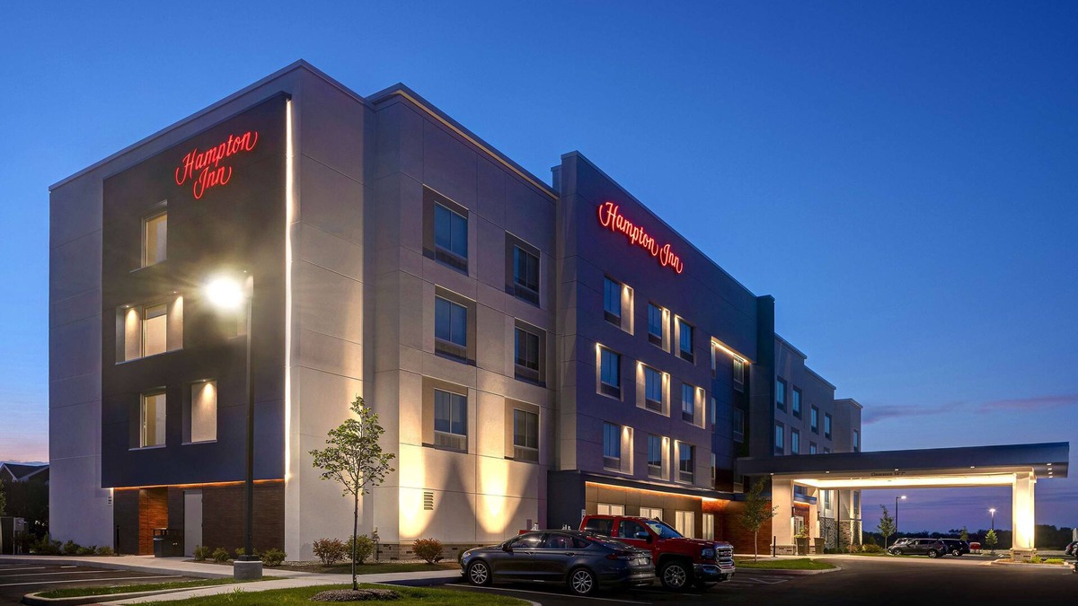 Crown Point Hotel | Hampton Inn Crown Point