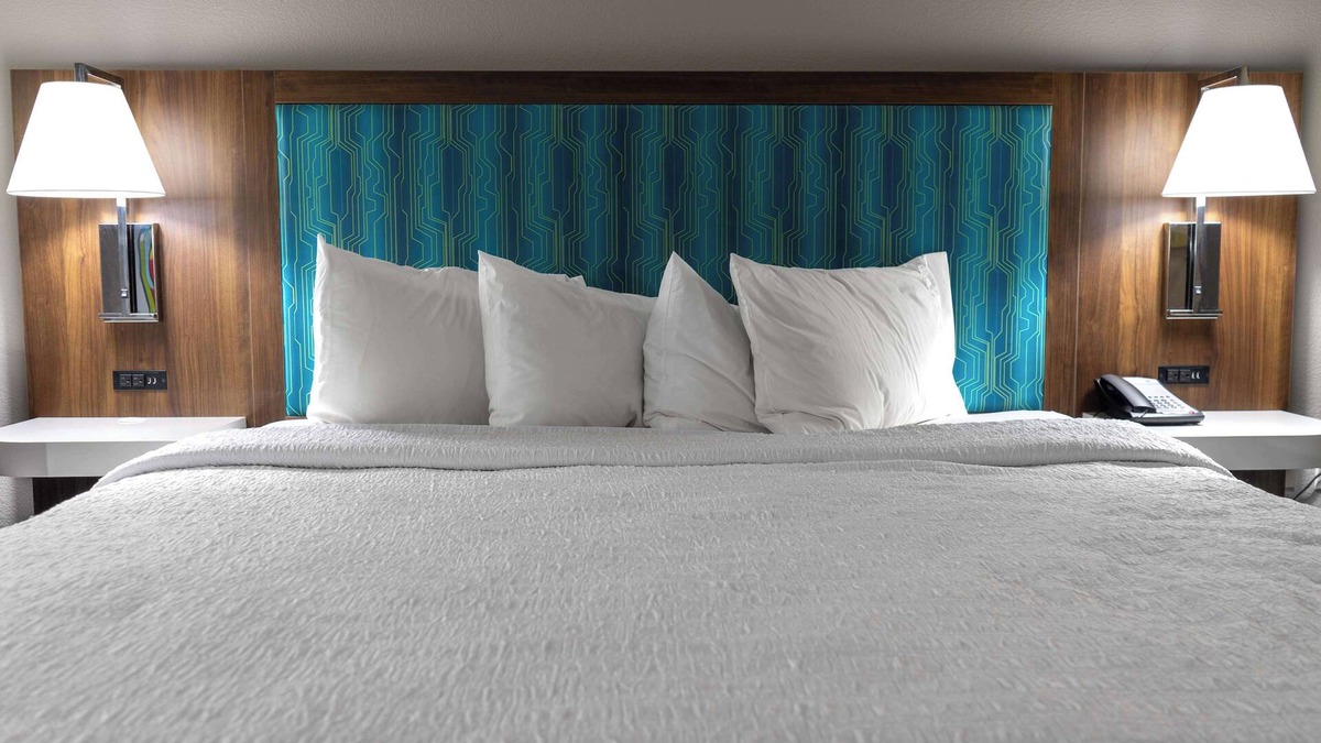 Elkhorn Hotel | Hampton Inn Elkhorn Lake Geneva Area