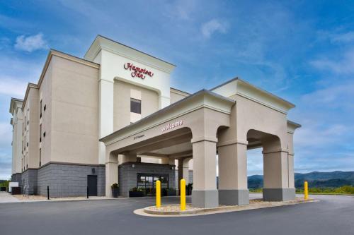 Elkins Hotel | Hampton Inn Elkins