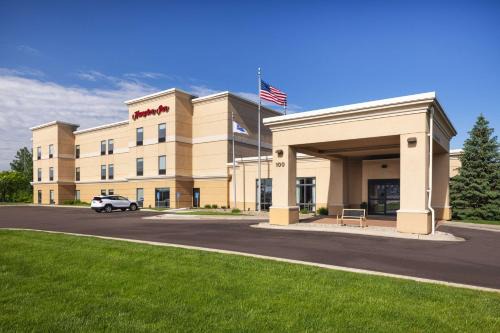 Fairmont Hotel | Hampton Inn Fairmont