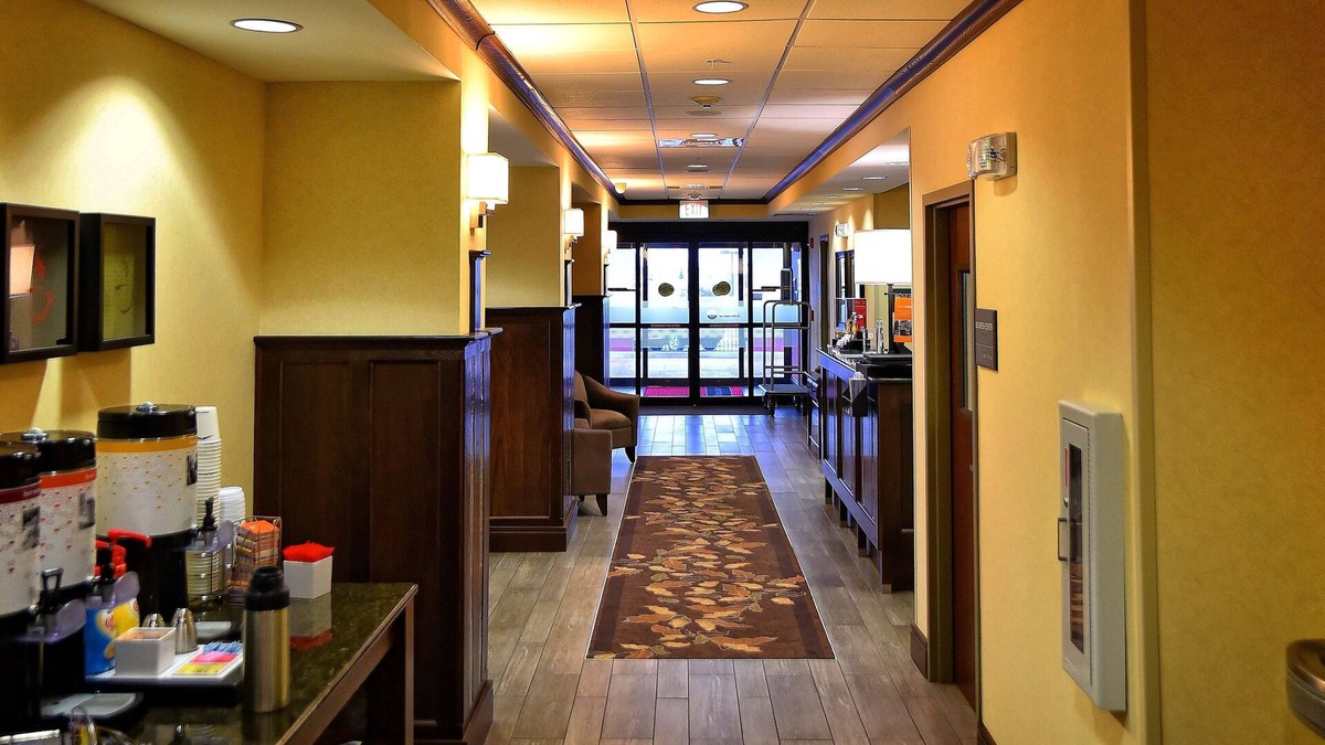 Geneseo Hotel | Hampton Inn Geneseo