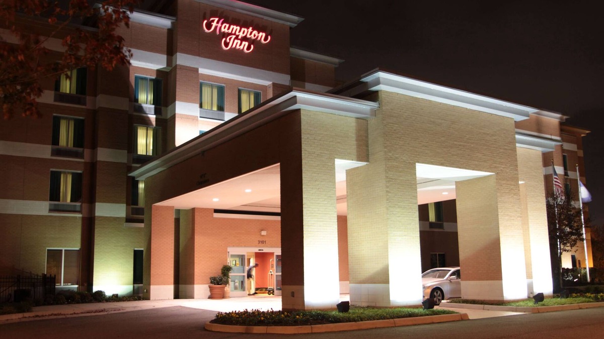 Coliseum Central Hotel | Hampton Inn Hampton-Newport News