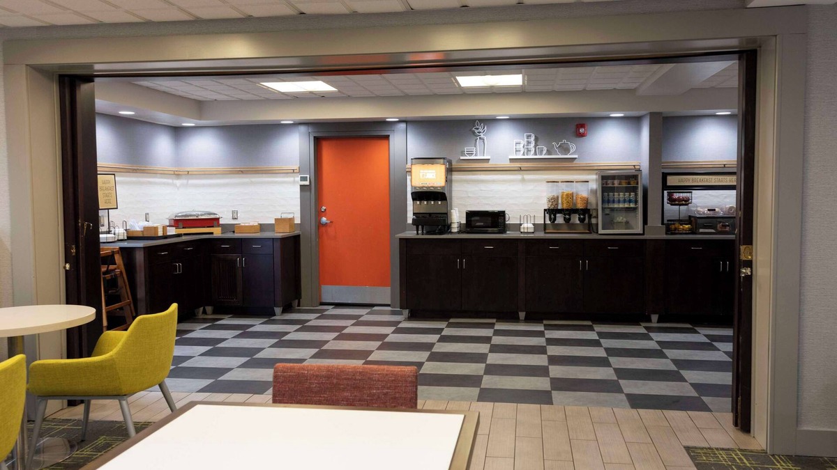 Kent Hotel | Hampton Inn Kent/Akron Area
