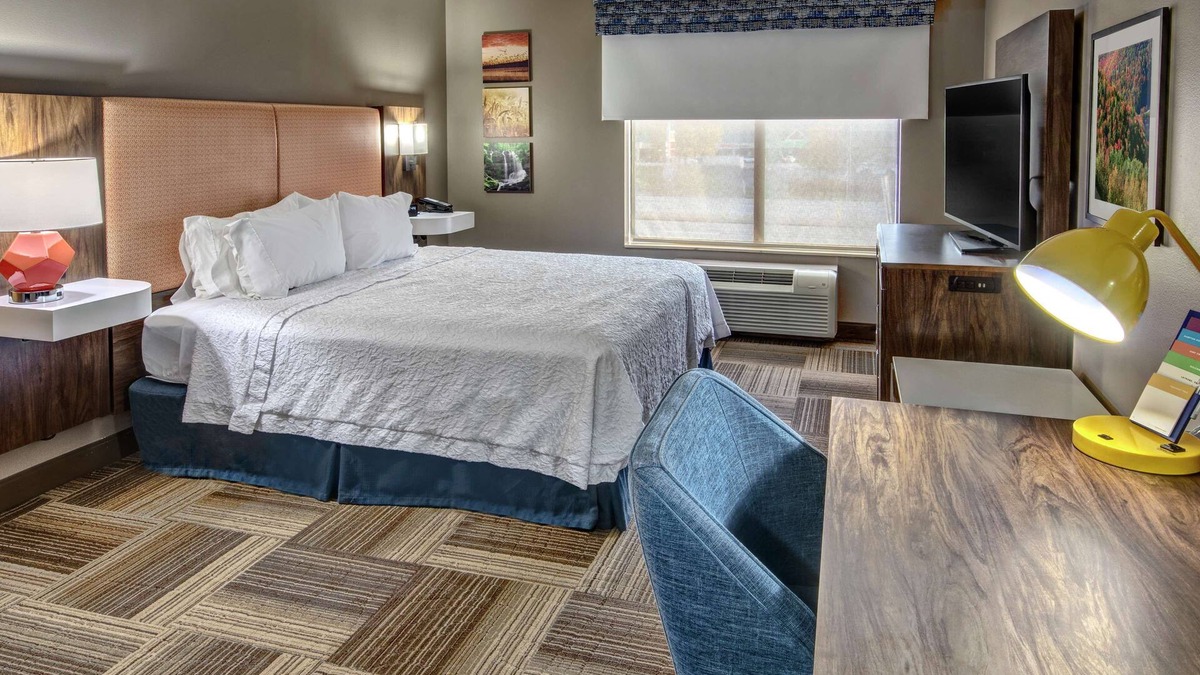 Lawson Heights Hotel | Hampton Inn Latrobe
