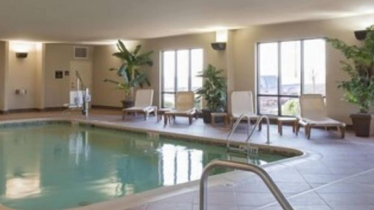 Macomb Hotel | Hampton Inn Macomb