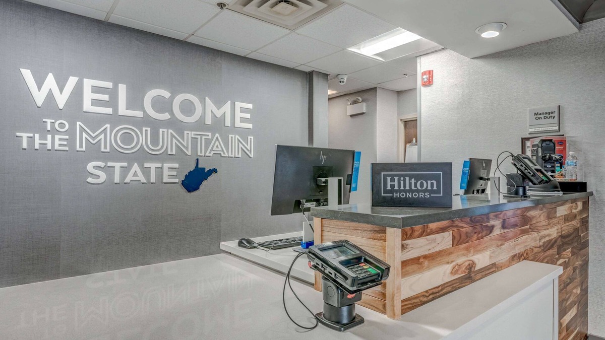 Morgantown Hotel | Hampton Inn Morgantown